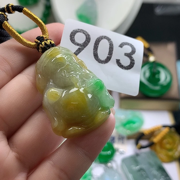 吊坠(赠链)未镶嵌翡翠