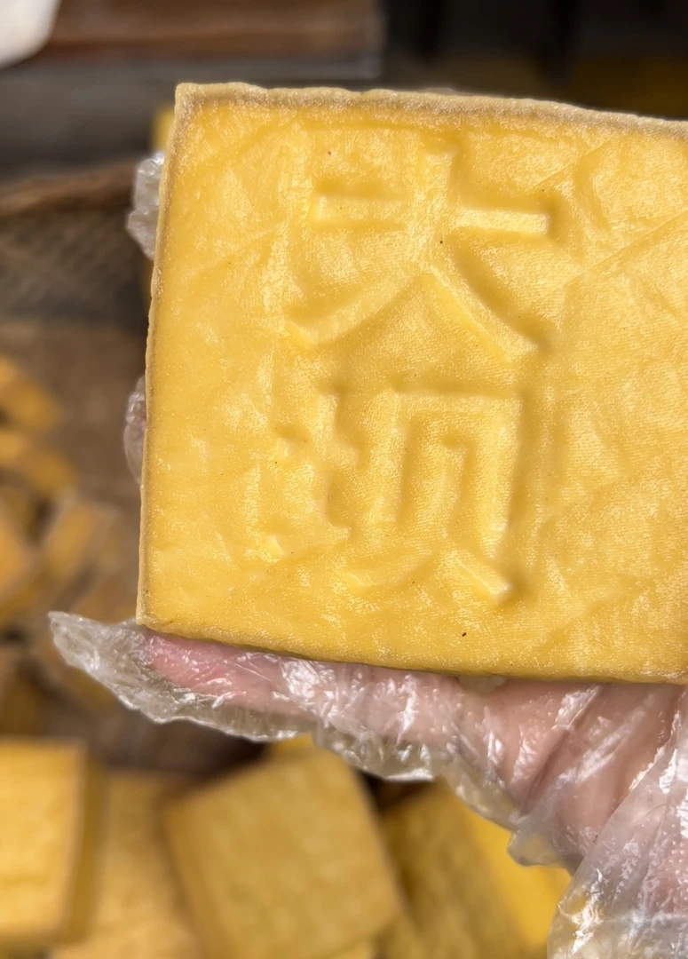 湖南武冈特产豆腐干手工石磨盐豆腐大坝盐豆腐正宗农家大块豆腐干