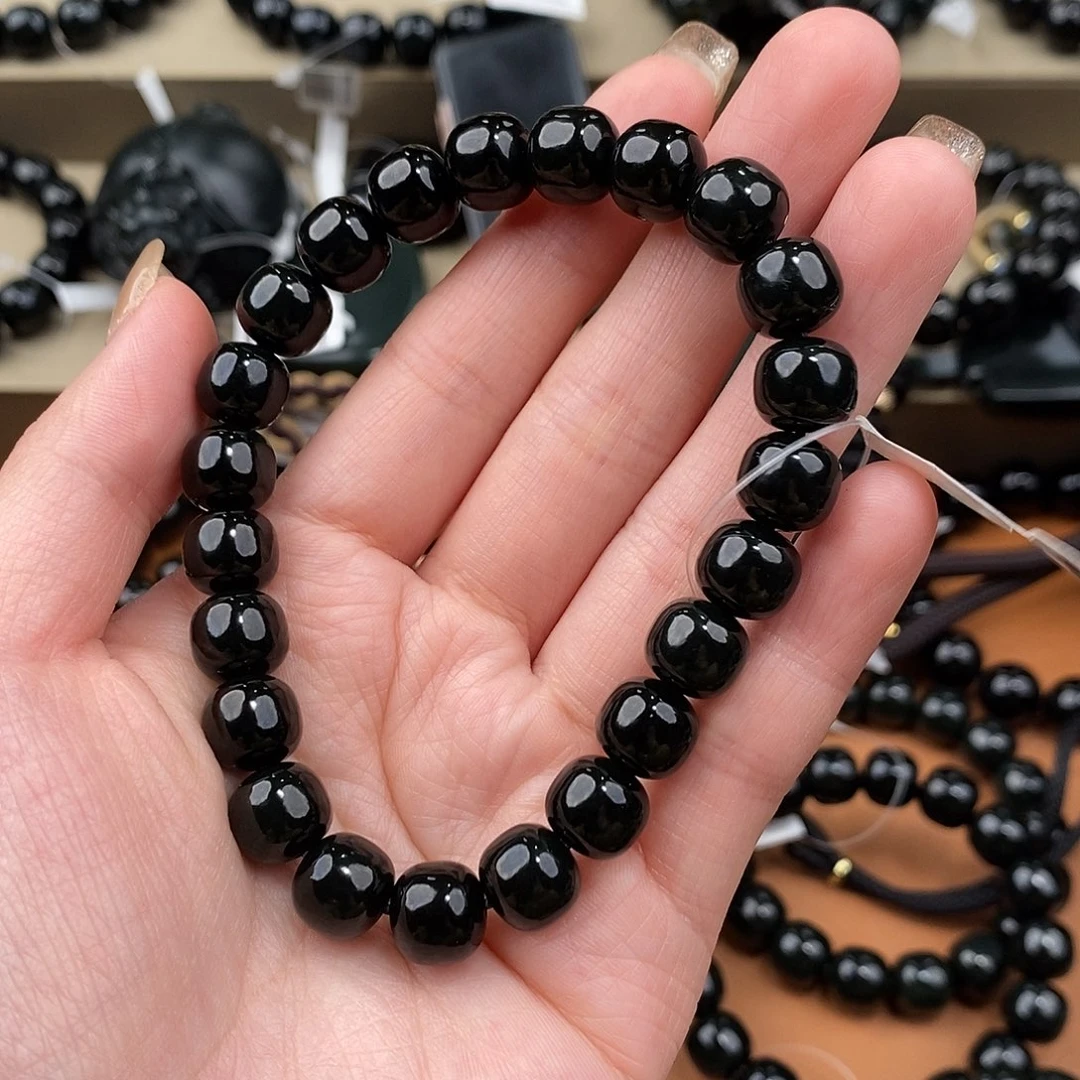 牧***民和田玉未镶嵌手链