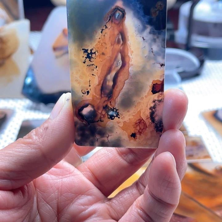 石***趣玛瑙/玉髓未镶嵌颈饰