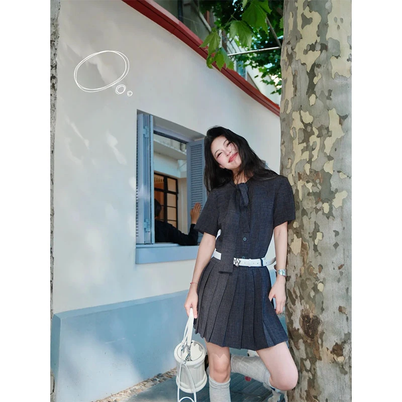 韩系设计感小众洋气学院风休闲百搭短袖连衣裙收腰显瘦a字百褶裙