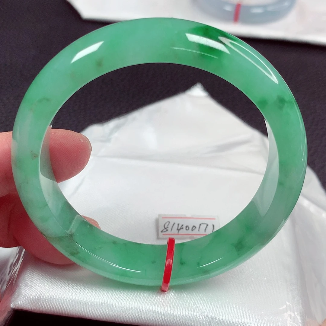 翡翠手镯未镶嵌天然翡翠手镯