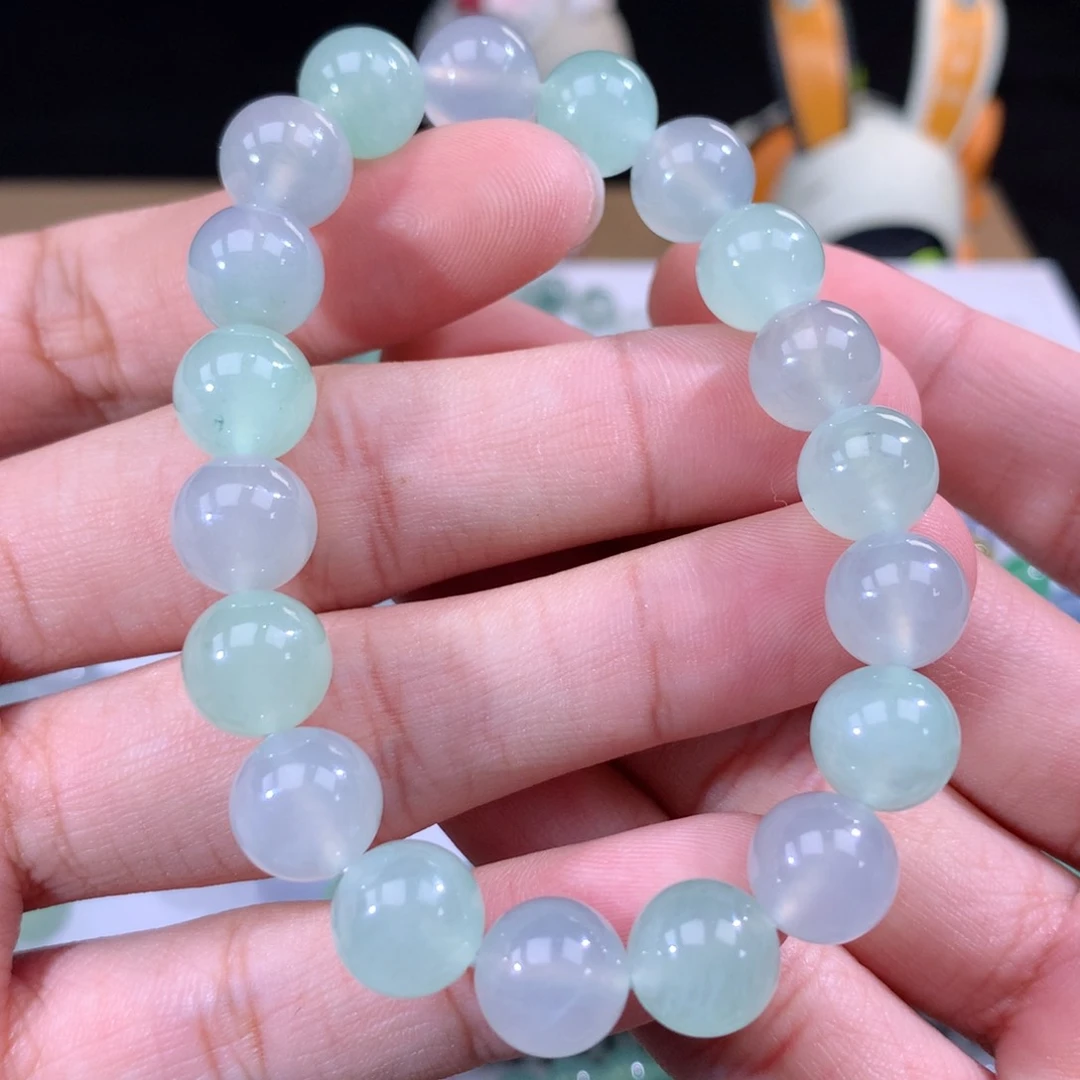 翡翠手链未镶嵌翡翠