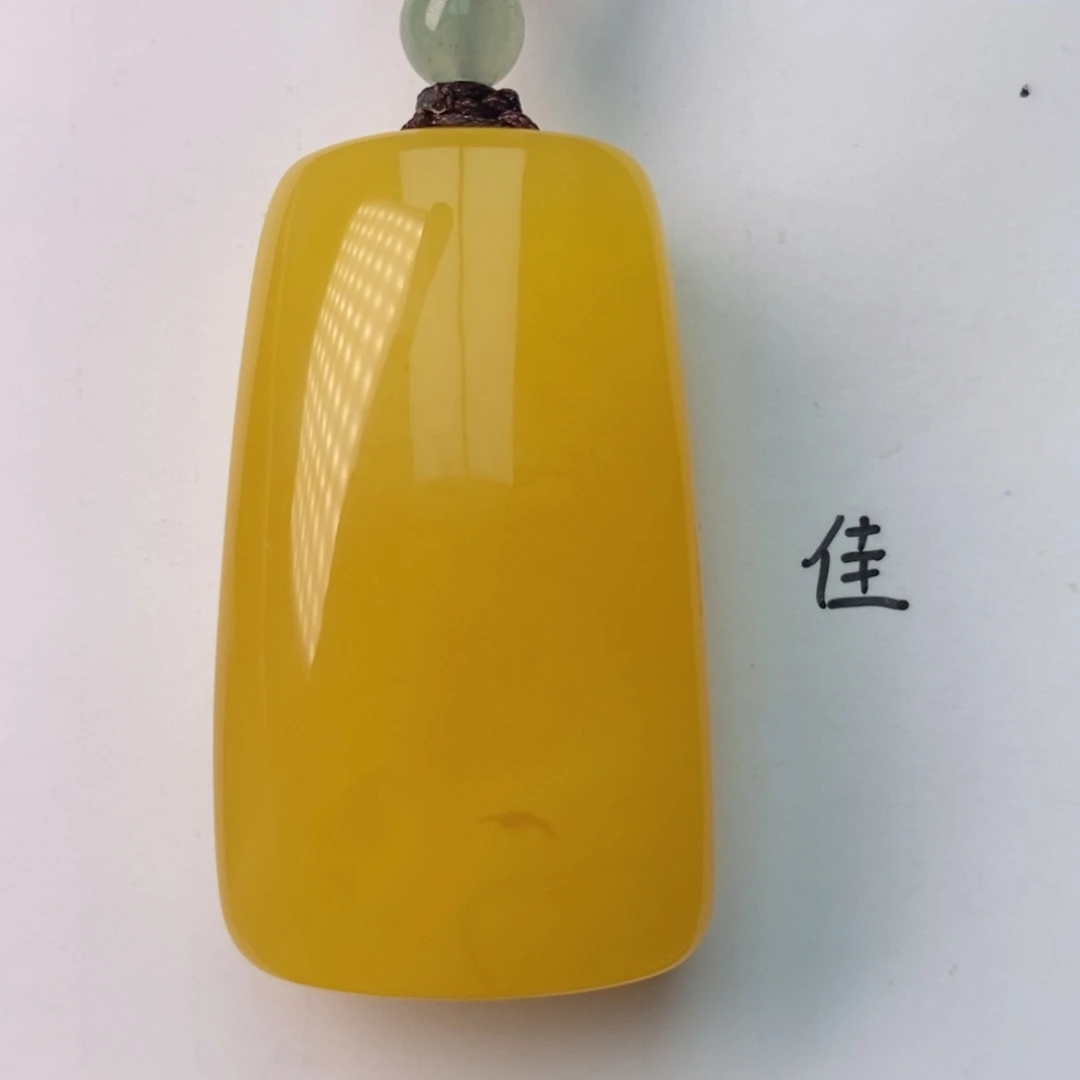 未镶嵌琥珀珠宝奇石