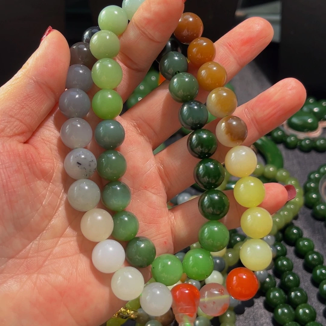 颈饰未镶嵌和田玉我****！