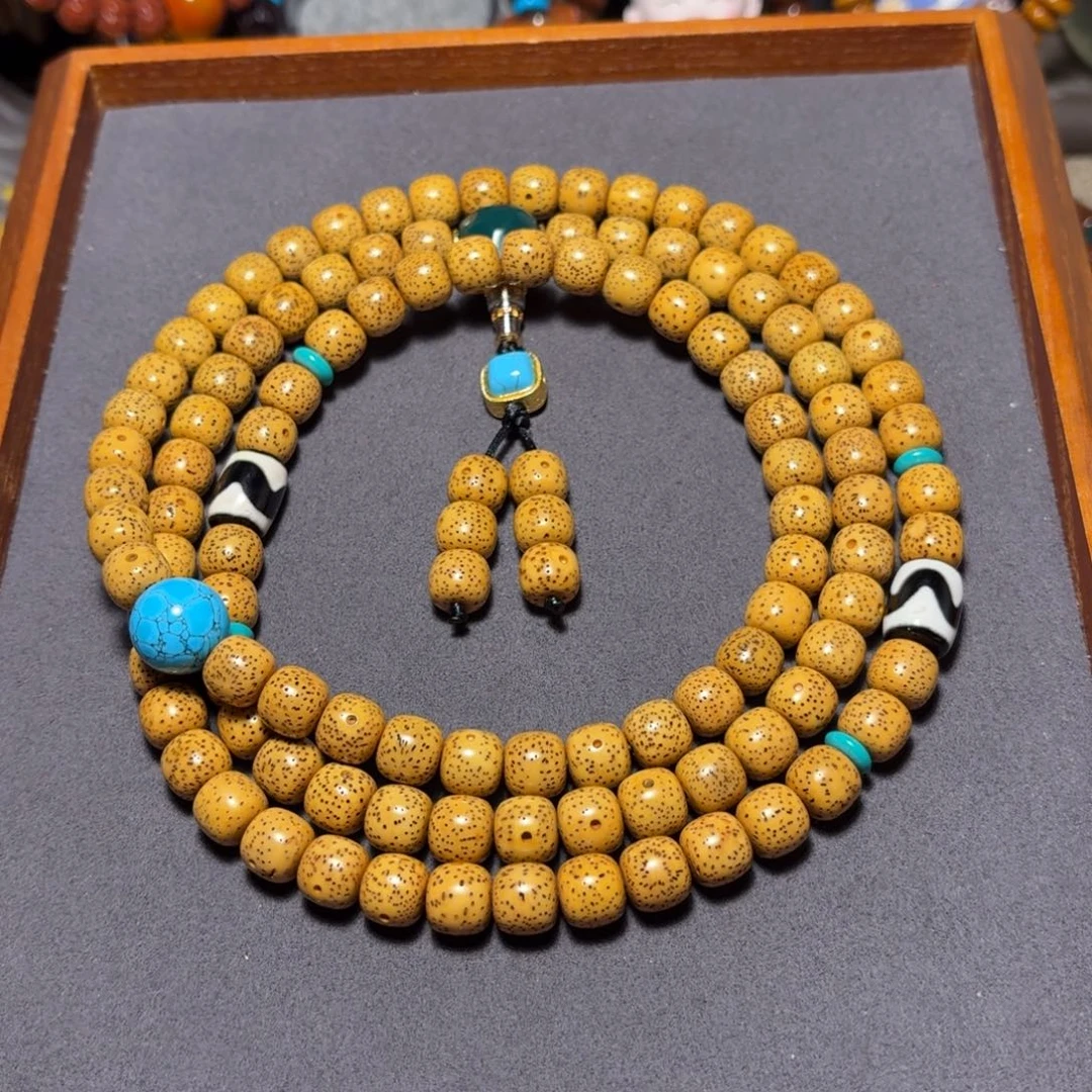 星月菩提吊坠鸡油黄星月10×9mm