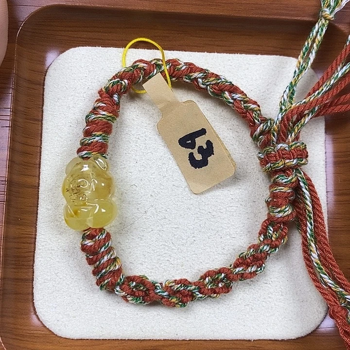 橄榄核吊坠福利小猪手串