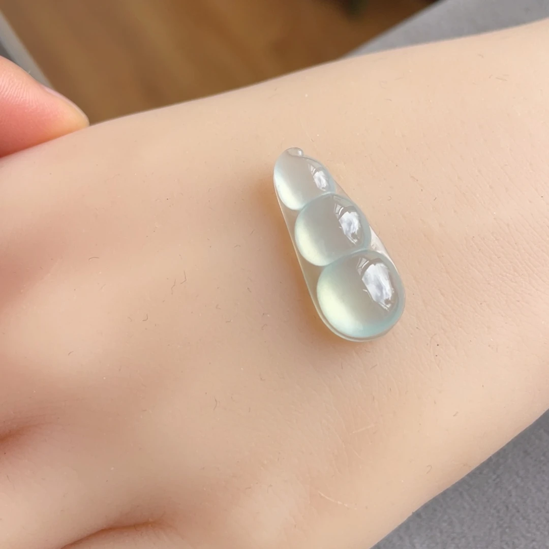 翡翠未镶嵌颈饰冰晴福豆
