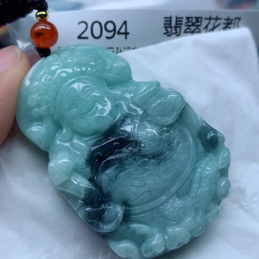 翡翠颈饰未镶嵌牌子