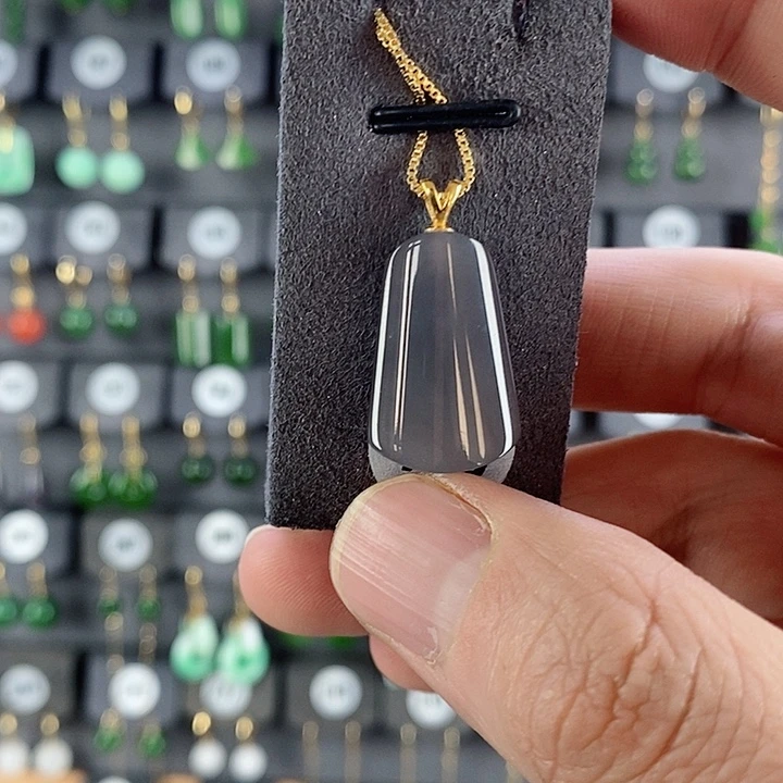 和田玉颈饰18K金镶嵌