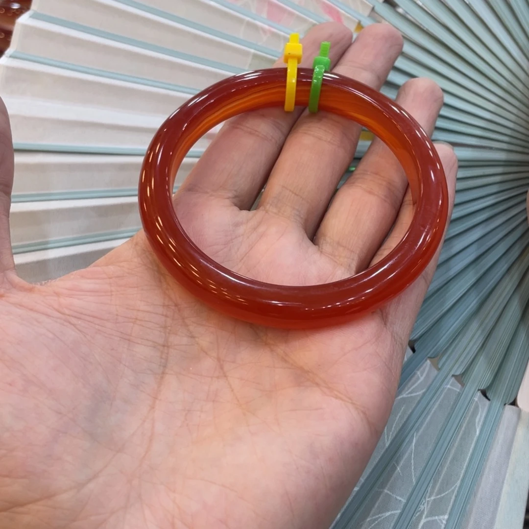 玛瑙/玉髓手镯未镶嵌么***华