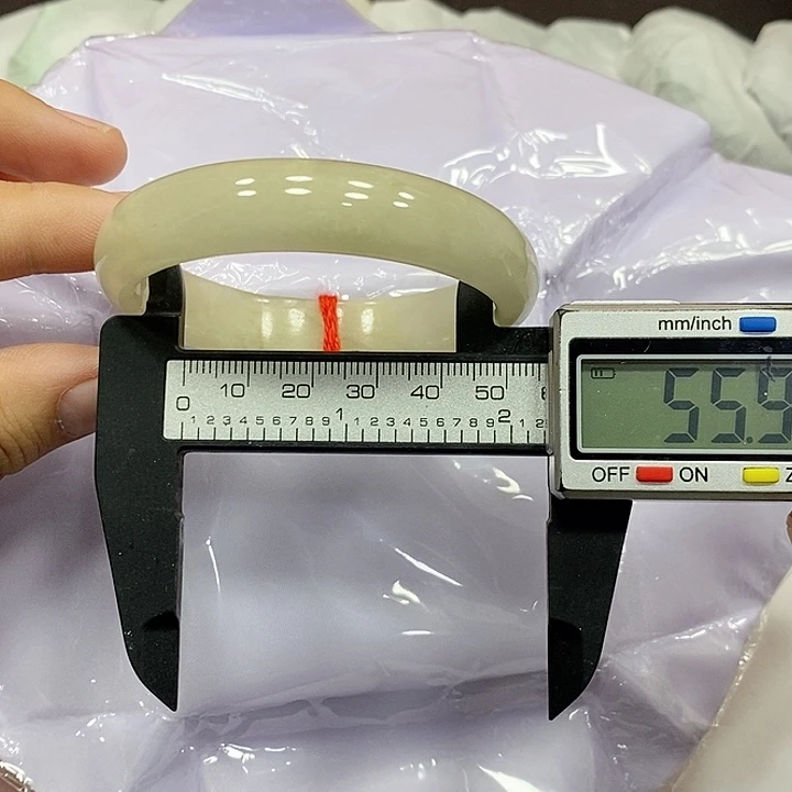 翡翠手镯未镶嵌31