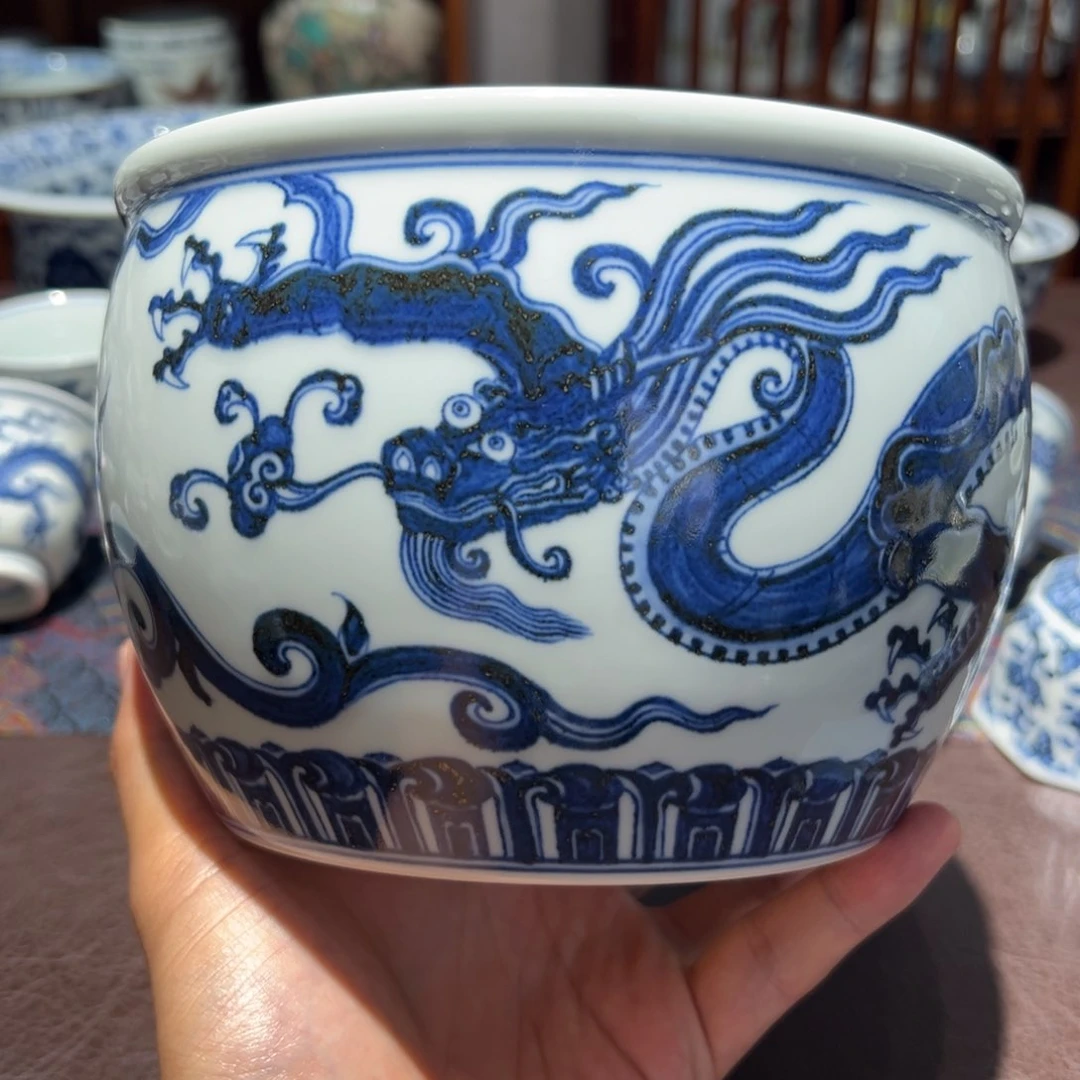 谢***盖精品青花螭龙纹小缸口径约17