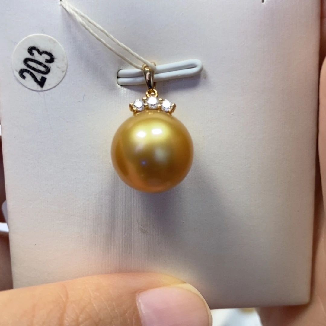 18K金镶嵌海水珍珠吊坠(不含链)浓茶金正圆12.6mm