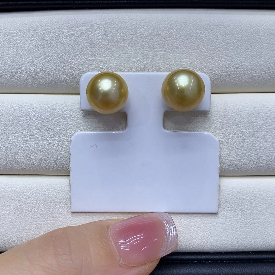 18K金镶嵌海水珍珠耳饰10到11点位
