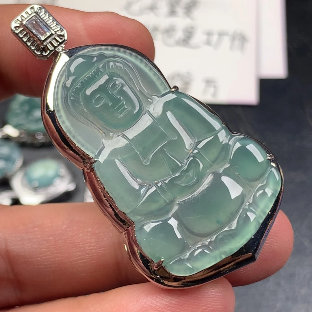 颈饰未镶嵌翡翠观音
