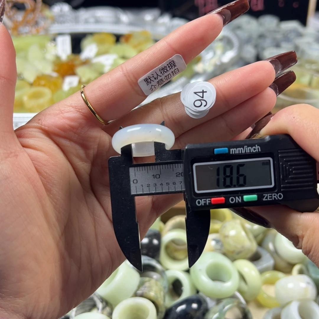 蛇纹石玉未镶嵌戒指