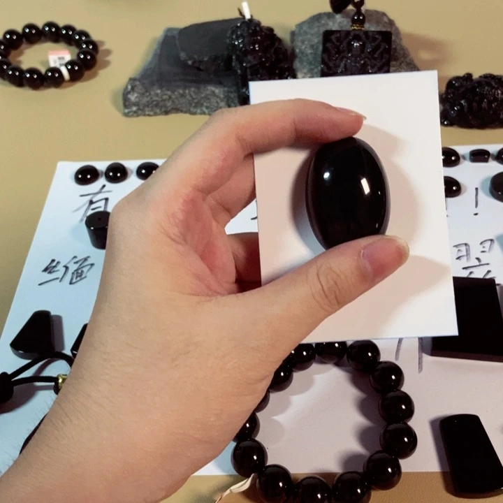 自***魂翡翠未镶嵌颈饰吊坠