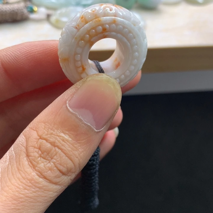 翡翠未镶嵌颈饰吊坠