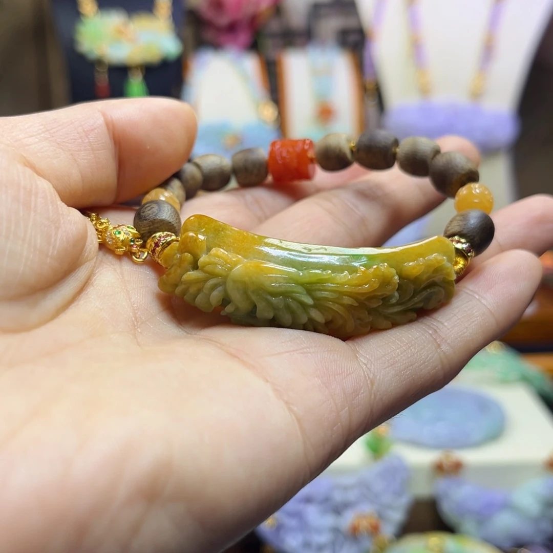 翡翠未镶嵌颈饰天然翡翠手牌