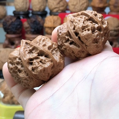 文玩核桃吊坠云南铁核桃