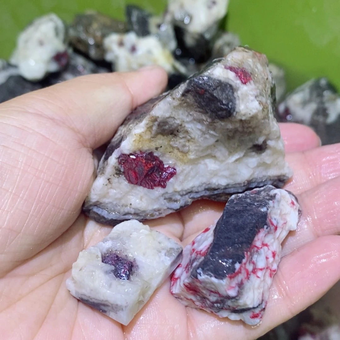 菩***上天然辰砂朱砂原石小毛料