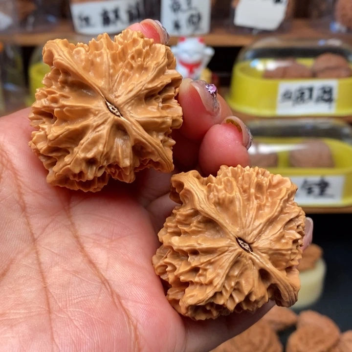 文玩核桃吊坠?**g46全品帝王
