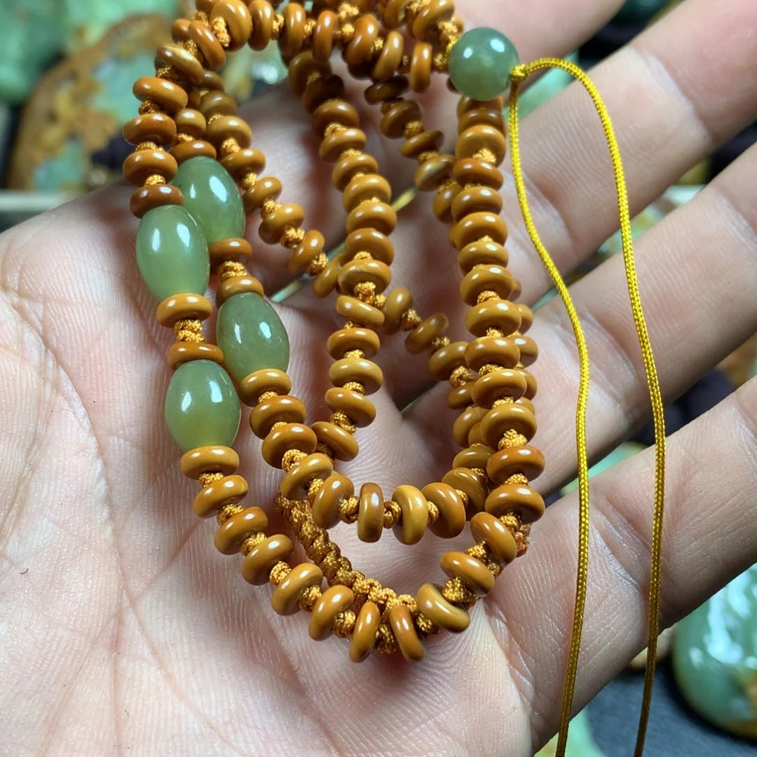 和田玉颈饰未镶嵌山****我