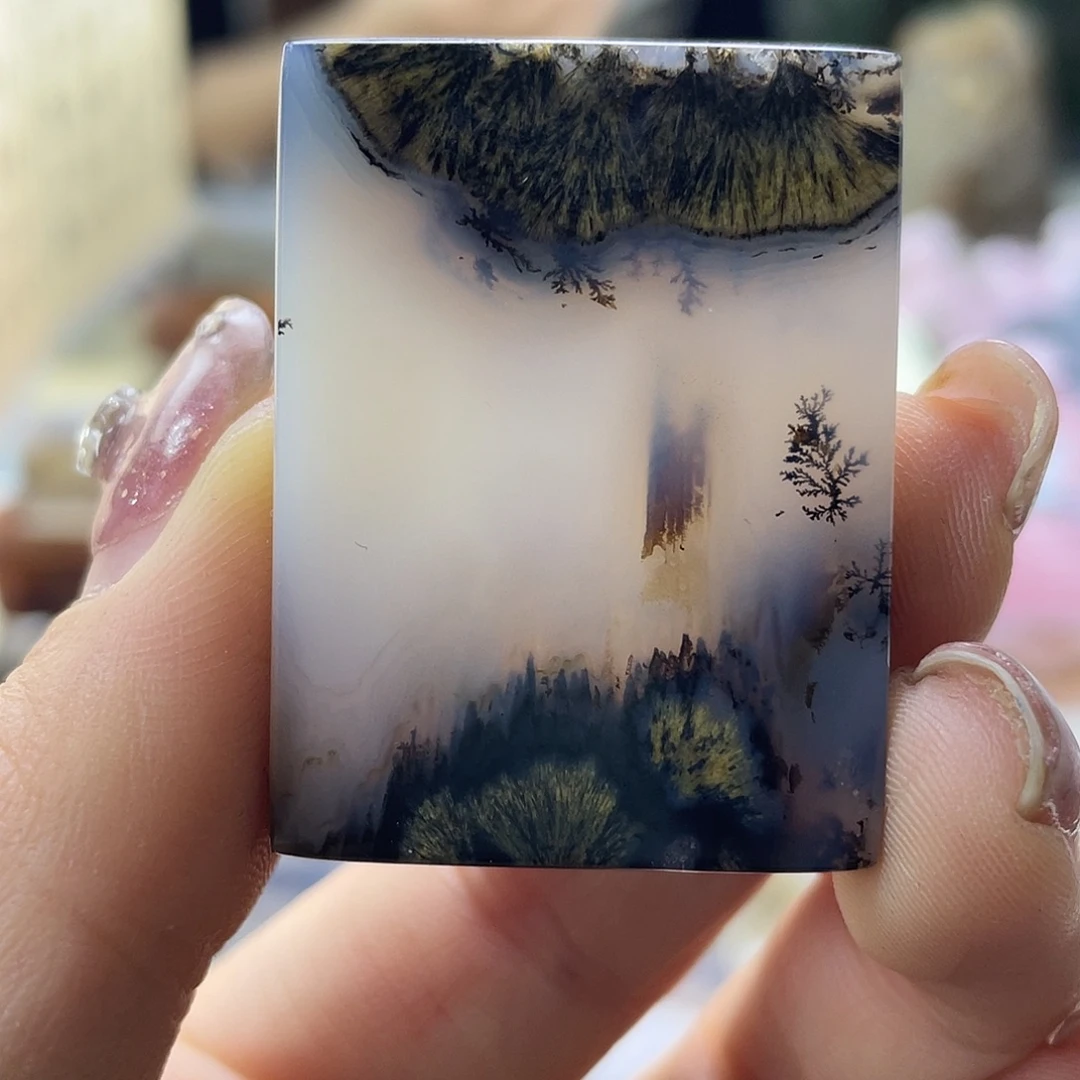 李***7玛瑙/玉髓未镶嵌珠宝奇石