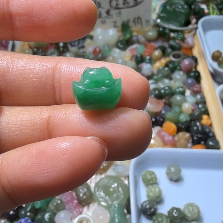 和田玉未镶嵌珠宝半成品