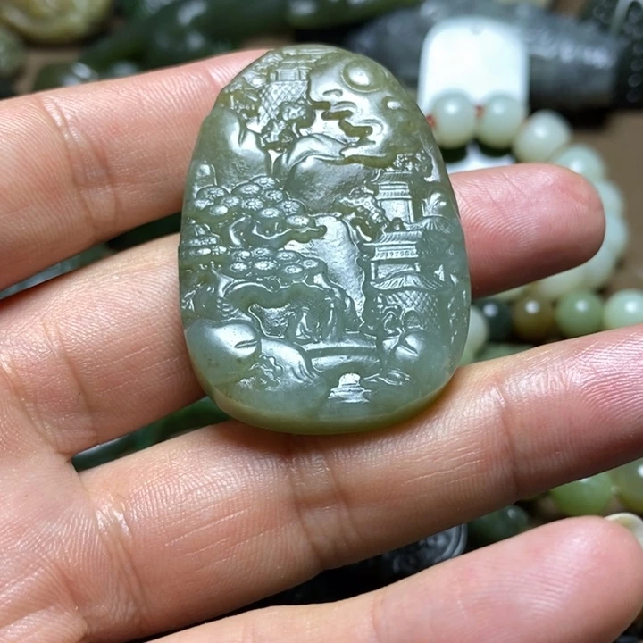 和田玉未镶嵌颈饰