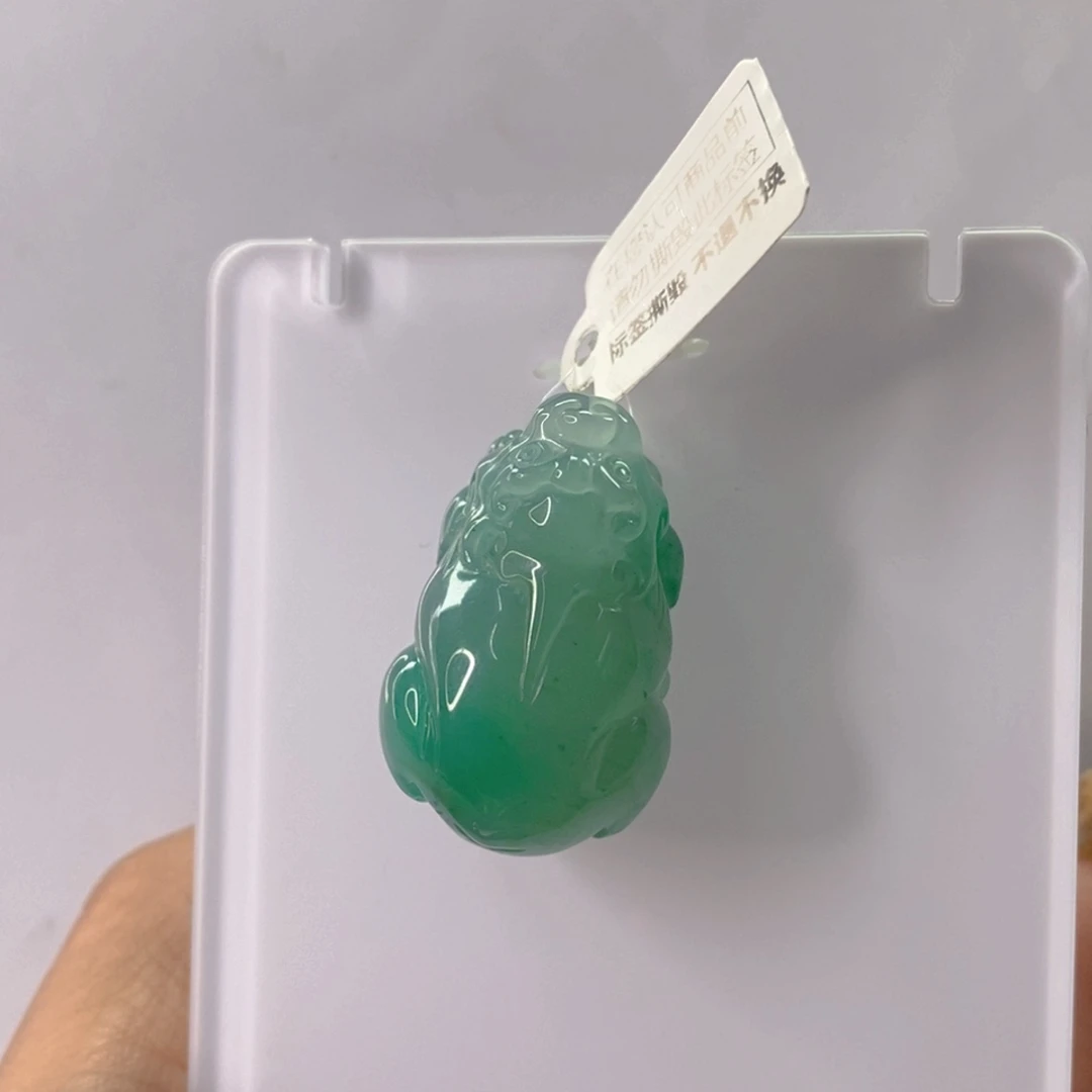 石英质玉未镶嵌颈饰
