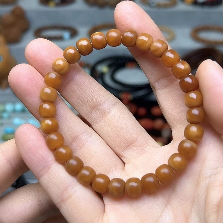 菩提根/象牙果吊坠7.7m m龙脊老料玉华单圈