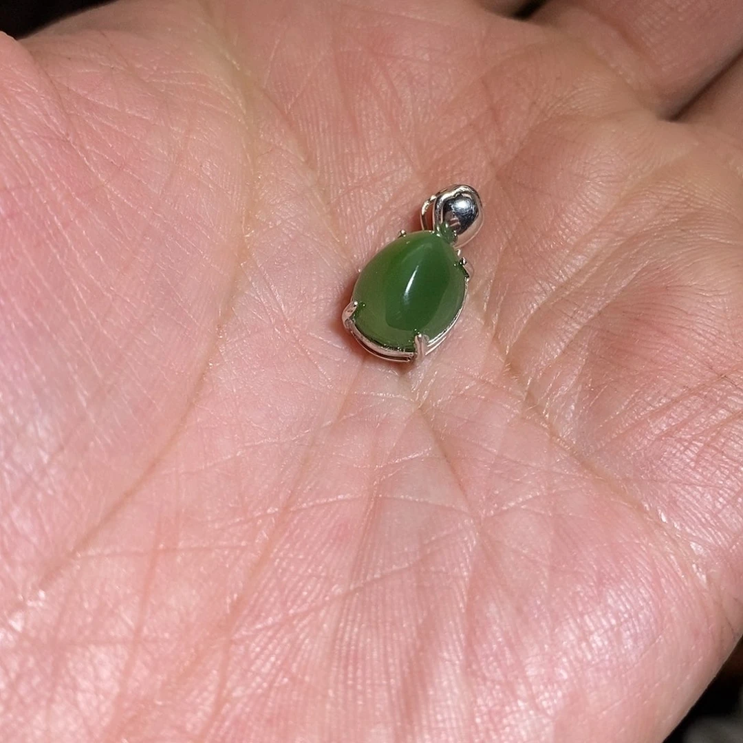 【闪购商品】吊坠(不含链)银S925镶嵌和田玉（碧玉）