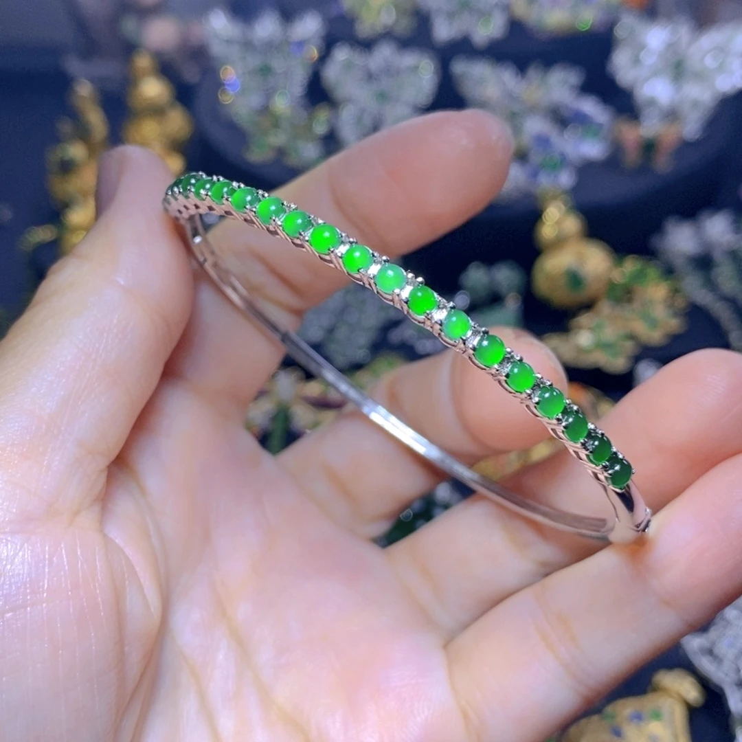 翡翠合金吊坠(不含链)天然资源
