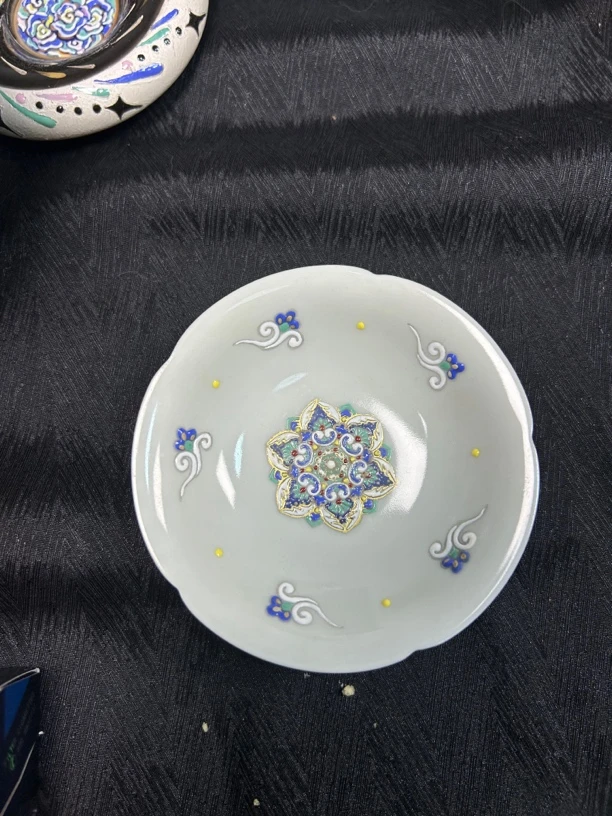 珐琅彩宝相花原创杯碟