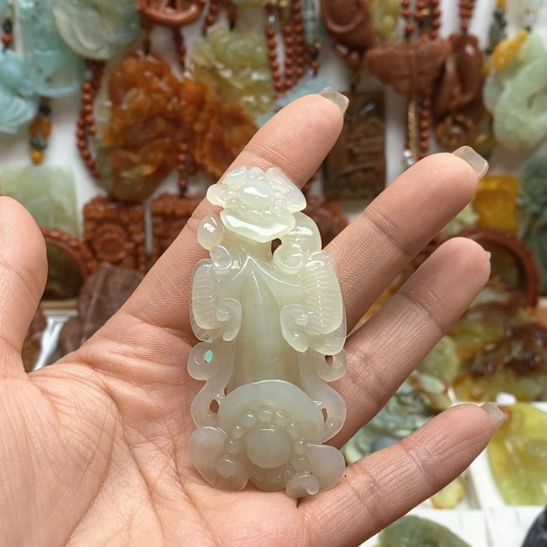 蛇纹石玉颈饰未镶嵌克****记