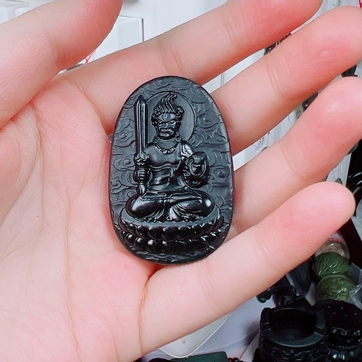 蛇纹石玉未镶嵌颈饰青***，