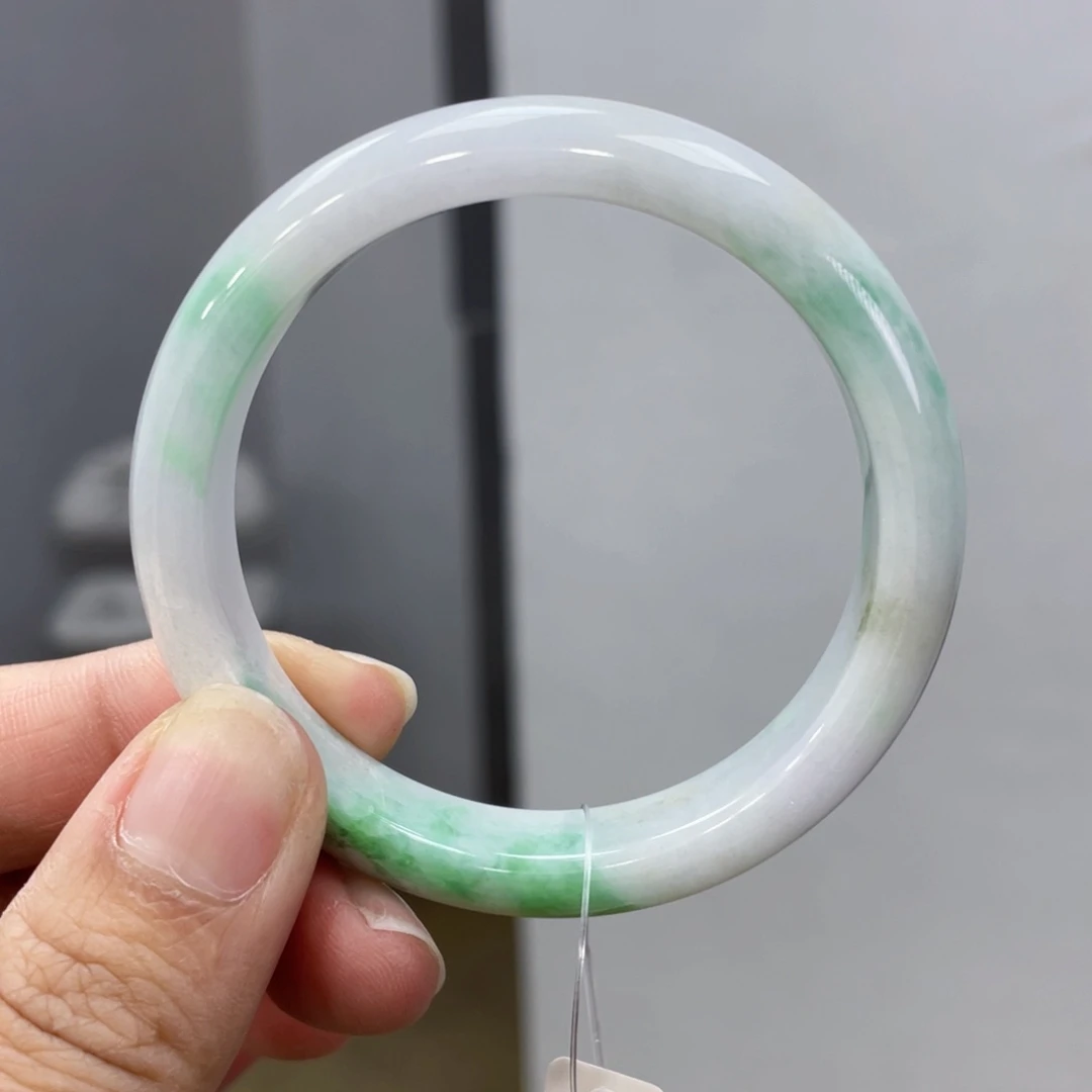 翡翠未镶嵌手镯翡翠