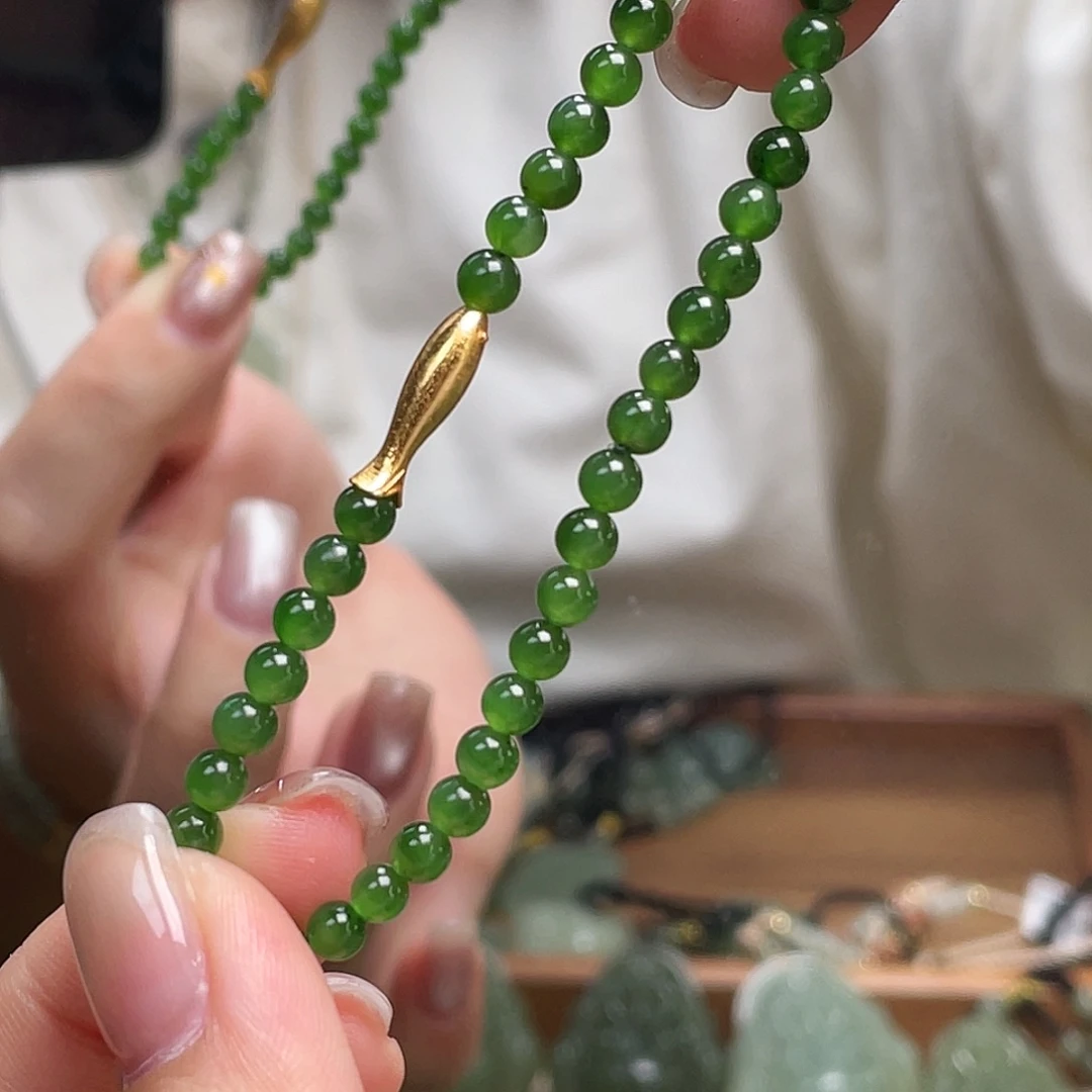 和田玉未镶嵌颈饰4mm