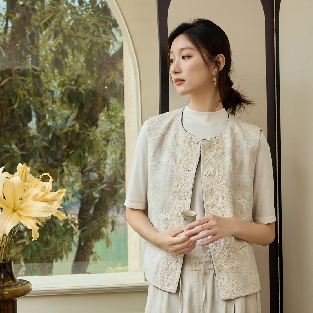 C.crlu可路莎 两面穿马甲 25秋新款