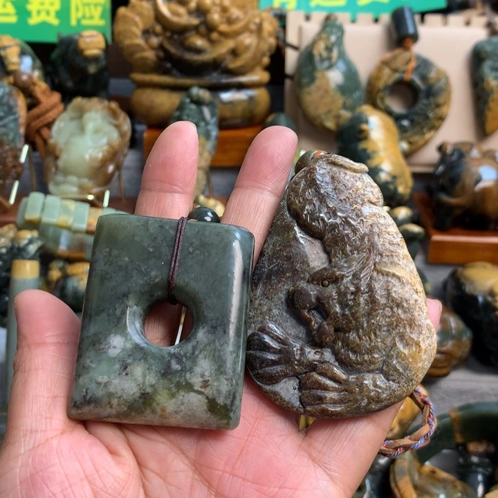 岫岩河磨玉（透闪石质玉）手把件未镶嵌