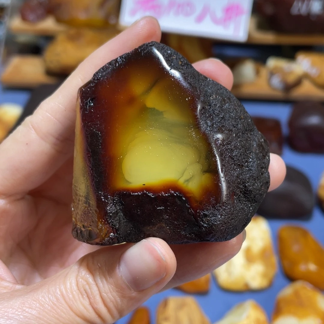 定制琥珀未镶嵌自*原石