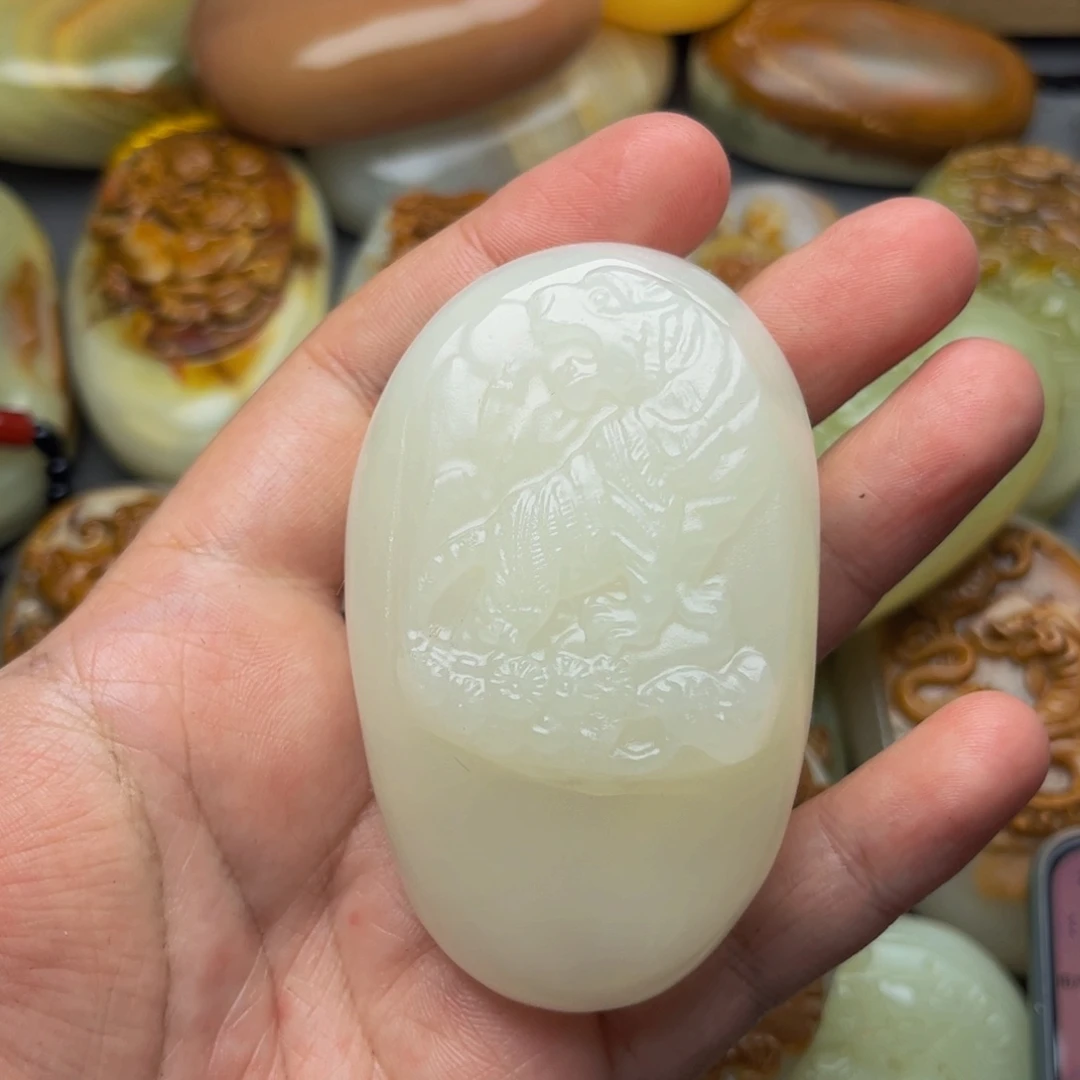 石材方解石手把件虎