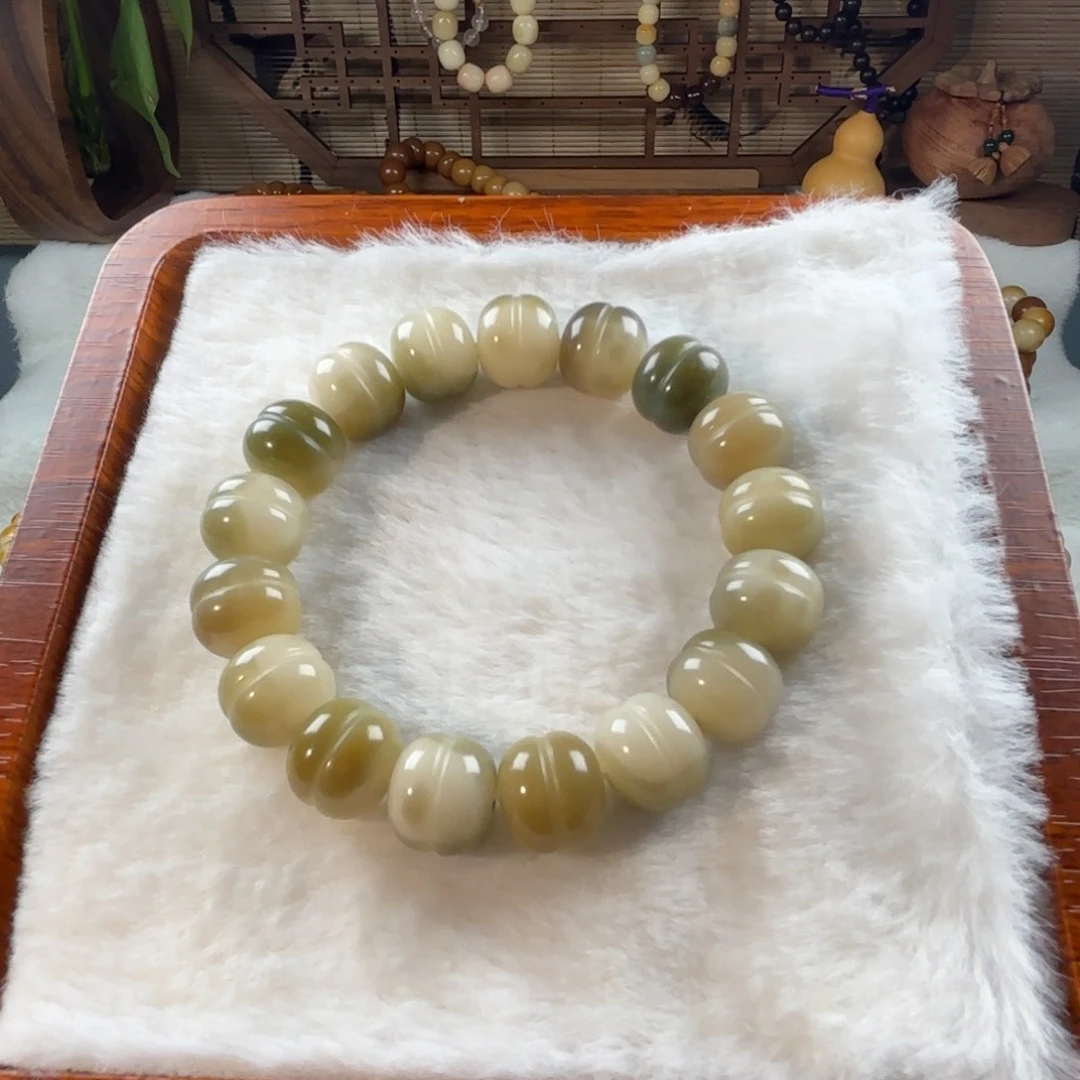 菩提根/象牙果手串绿色飘花蛋堡