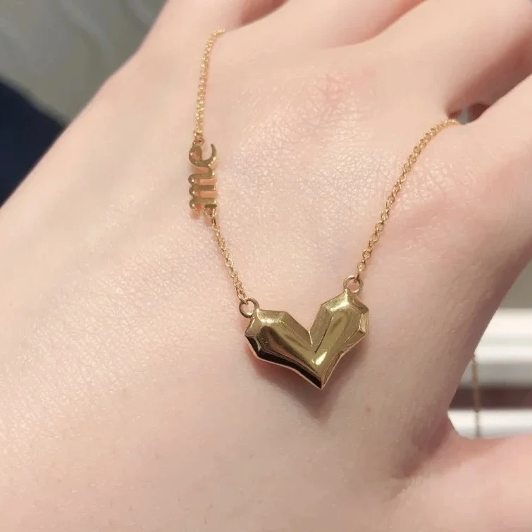 Chow Tai Seng/周大生足金镜面心形项链