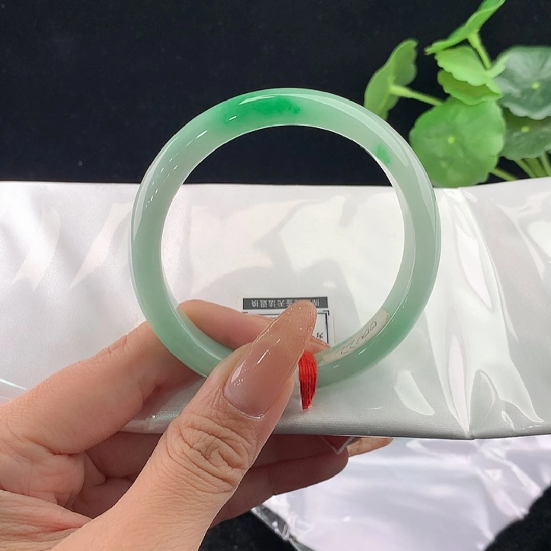 【闪购商品】未镶嵌手镯翡翠正58