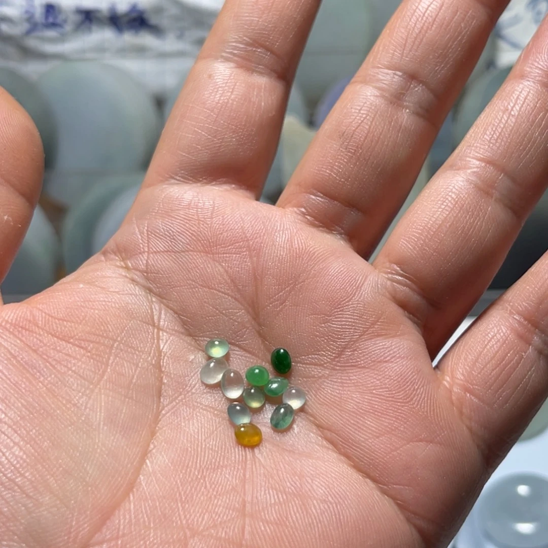 用***5翡翠散珠翡翠毛料
