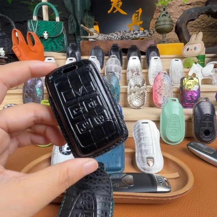 鳄鱼皮久*子路虎钥匙套黑色鳄鱼皮用红色线