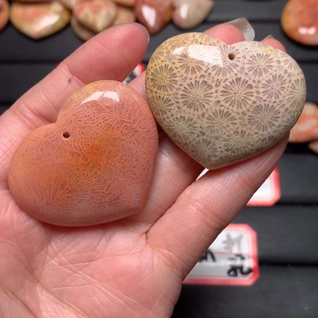 【闪购商品】硅化玉颈饰未镶嵌粉*点